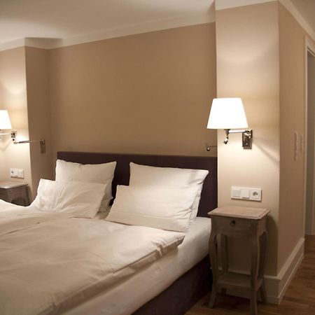Weinhotel Eltvinum Eltville am Rhein Екстер'єр фото