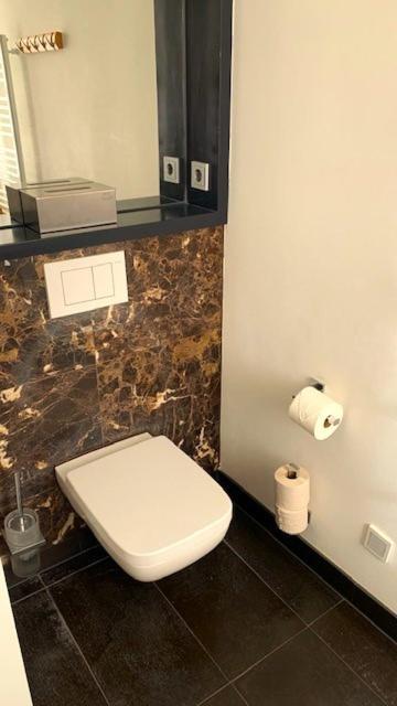 Weinhotel Eltvinum Eltville am Rhein Екстер'єр фото