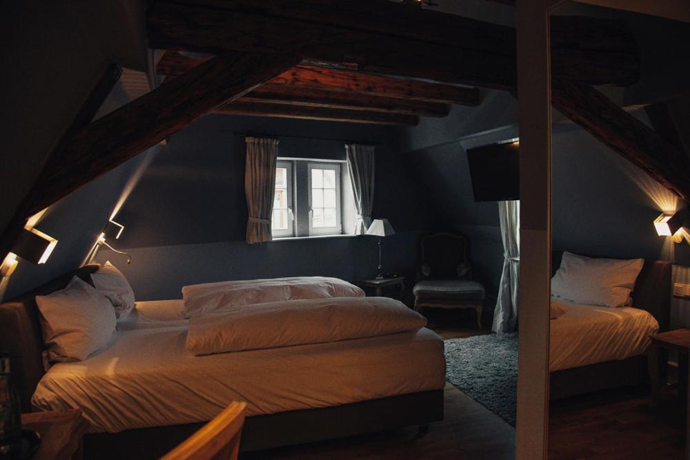 Weinhotel Eltvinum Eltville am Rhein Екстер'єр фото